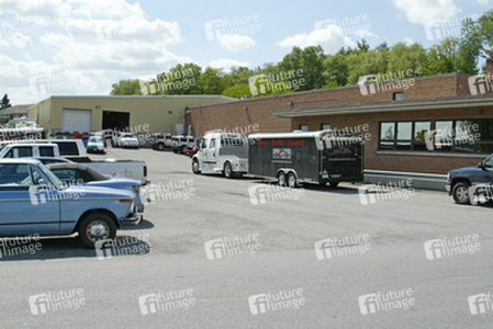 OCC Chopper Transporter vor Werkstatt