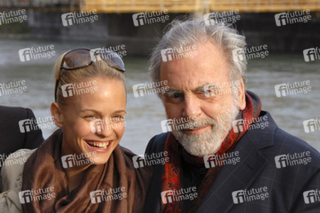 Mirjam Weichselbraun, Maximilian Schell