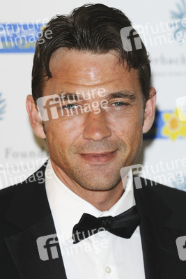 Dougray Scott