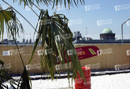 Blick auf das Gemeinschaftskraftwerk Linden (Die drei warmen Brüder) und das Anzeigerhochhaus