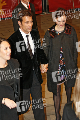 Clive Owen, Sarah-Jane Fenton