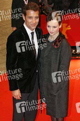 Clive Owen, Sarah-Jane Fenton