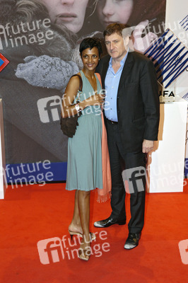 Dennenesch Zoudé, Carlo Rola