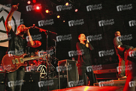 Mike Shinoda, Rob Bourdon, Chester Bennington, David Farrell