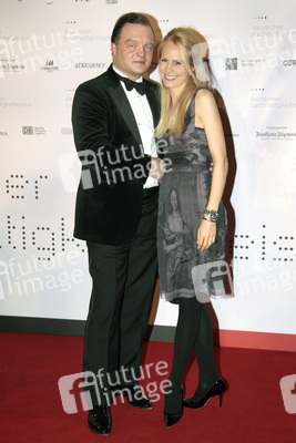 Alexander zu Schaumburg-Lippe mit Gattin Nadja Anna Zsoeks