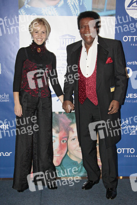 Roberto Blanco mit Freundin Luzandra