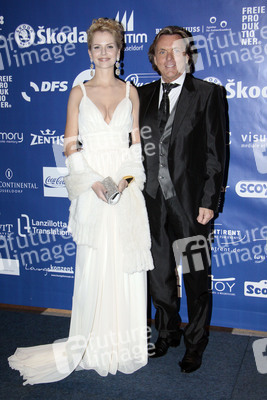 Naomi Valeska Salz, Otto Kern