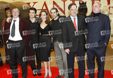 Thomas Schühly (Produzent), Erol Sander (Schauspieler), Angelina Jolie (Schauspielerin), Colin Farrell (Schauspieler), Oliver Stone (Regisseur), Moritz Borman (Produzent)