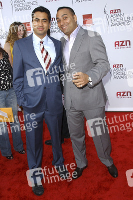 Kal Penn, Russell Peters