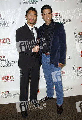 Yul Kwon, Russell Wong