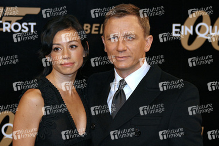 Satsuki Mitchell, Daniel Craig