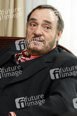 John Rhys-Davies