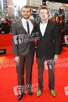 Pilou Asbaek, Jesper Christensen