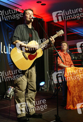 Nico Walser, Wolfgang Grieger