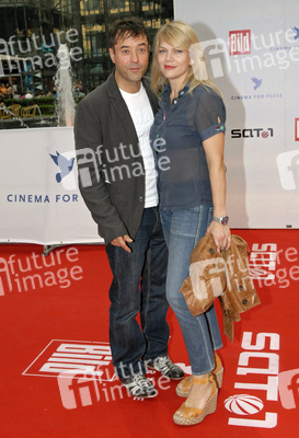 Jan Josef Liefers, Anna Loos