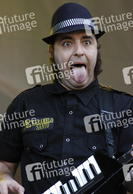 Keyboarder von Karamelo Santo