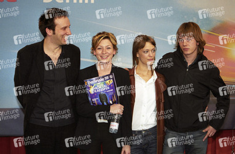 Saul Metzstein, Kate Ashfield, Heike Makatsch, Luke de Woolfson