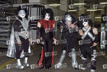 Wilbur Mullet - Mini Ace, Terra Jole - Mini Paulina, Travis Ellis - Mini Peter, Joseph James Fatale - Mini Gene