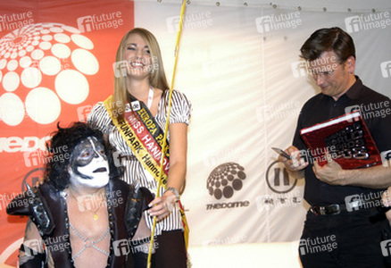 Joseph James Fatale - Mini Gene, Katie Steiner