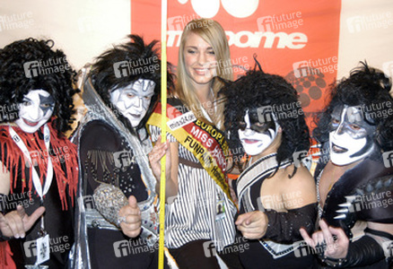 Terra Jole - Mini Paulina, Wilbur Mullet - Mini Ace, Katie Steiner, Travis Ellis - Mini Peter, Joseph James Fatale - Mini Gene