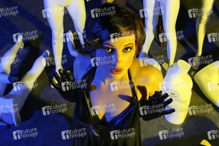 Herrin der Puppen / Mistress of Puppets