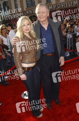 Skyler Shaye, Jon Voight