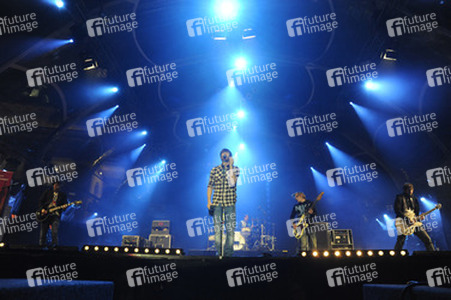 Niels Grötsch, Johannes Strate, Jakob Sinn, Florian Speer, Kristoffer Hünecke (Revolverheld)