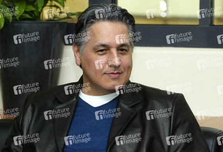 Robert Beltran