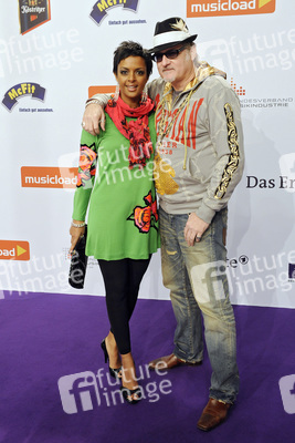 Dennenesch Zoudeé, Carlo Rola