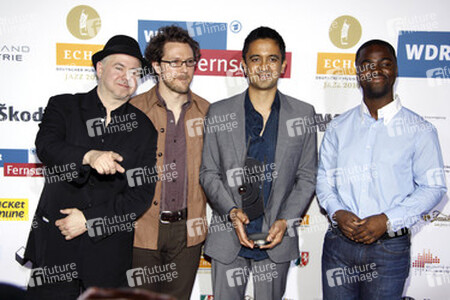 Helmut Zerlett mit Stephan Crum; Marcus Gilmore; Vijay Iyer (Vijay Iyer Trio)