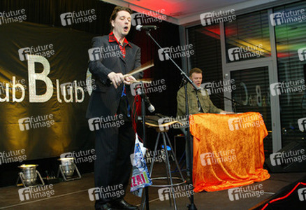 Nico Walser, Wolfgang Grieger