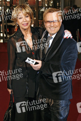 Judy Winter, René Koch mit Wimpern von Hildegard Knef