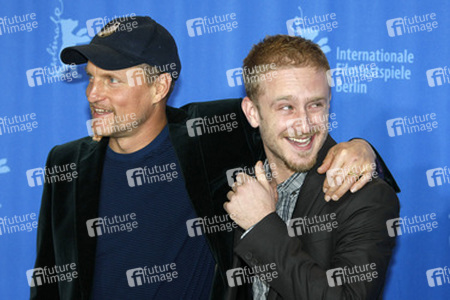 Woody Harrelson, Ben Foster