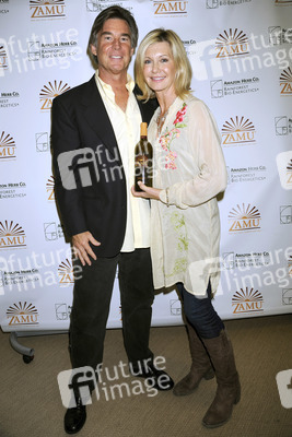 John Easterling, Olivia Newton-John