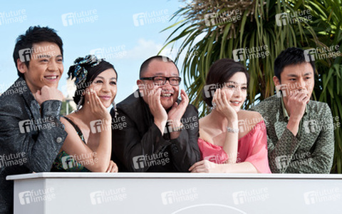 Yi Zi, Feier Li, Xiaoshuai Wang, Bingbing Fan, Hao Qin