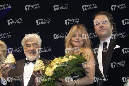 Mario Adorf, Goldie Hawn