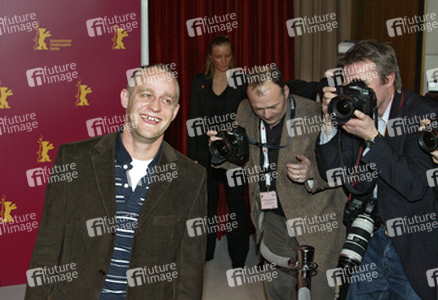 Jürgen Vogel mit Fotografen