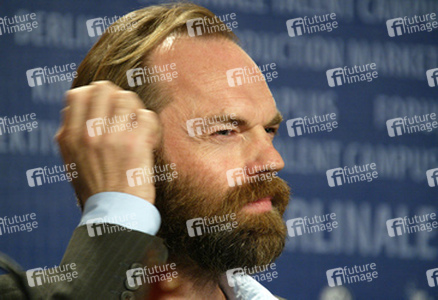 Hugo Weaving