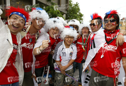 Fans aus Süd-Korea auf der Fanmeile