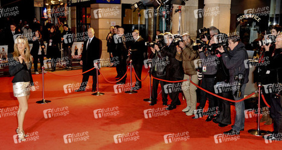 Jennifer Aniston mit Fotografen