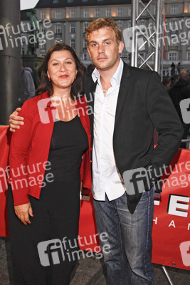 Eva Mattes, Sebastian Bezzel