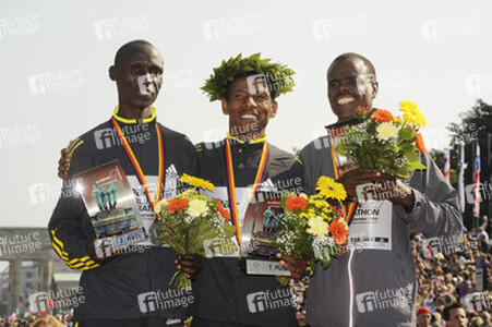 Francis Kiprop, Haile Gebrselassie, Negari Terfa