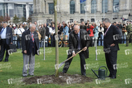 Lothar de Maiziere, Michail Sergejewitsch Gorbatschow, Stefan Schreiter
