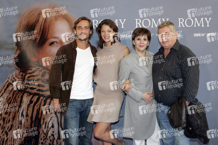 Guillaume Delorme, Jessica Schwarz, Maresa Hörbiger, Heinz Hoenig