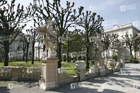 Statuen römischer Gottheiten