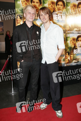 Robert Stadlober, Axel Schreiber