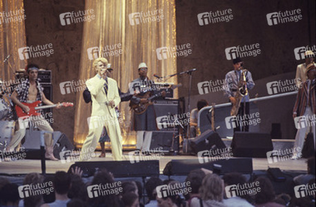 Steve Earle, David Bowie, Carmine Rojas, Carlos Alomar, Steve Eslon, Stan Harrison, Frank Simms