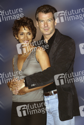 Halle Berry, Pierce Brosnan