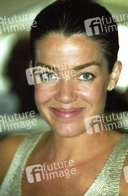Claudia Christian