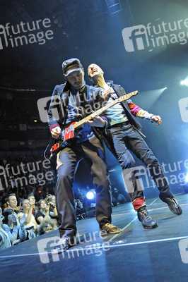 Jonny Buckland, Chris Martin